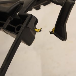 BMW i4 G26 M Sport Front Bumper Right Bracket 51118078612 Genuine *DAMAGED* - Image 5