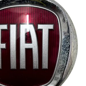 Fiat 500 Front Bumper Emblem Badge Logo 51932710 Genuine - Image 4
