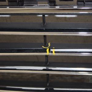 Ford Fiesta Front Bumper Grill H1BB-8200-B Genuine *DAMAGED* - Image 7