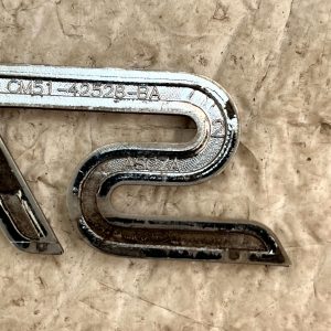 Ford Fiesta Mk7 Front Bumper Grille Emblem Badge CM51-42528-BA Genuine - Image 6