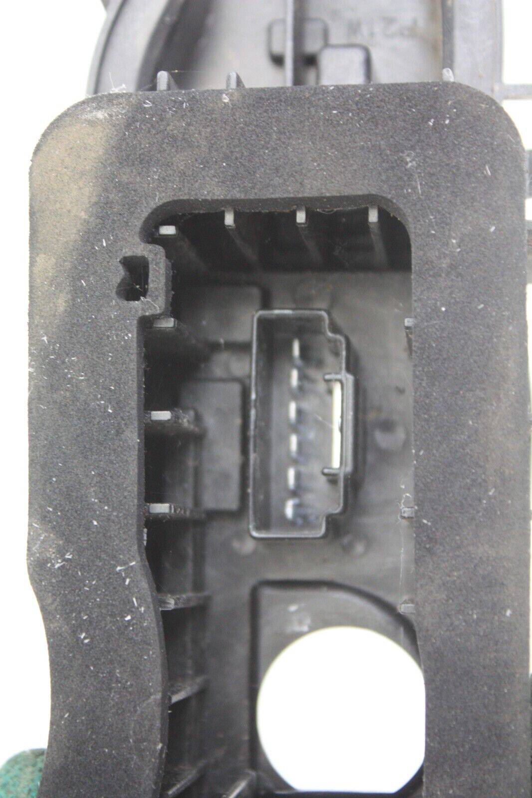 Ford-Tourneo-Custom-Rear-Right-Tail-Light-Bulb-Holder-BK21-13N004-AC-Genuine-176374845409-14