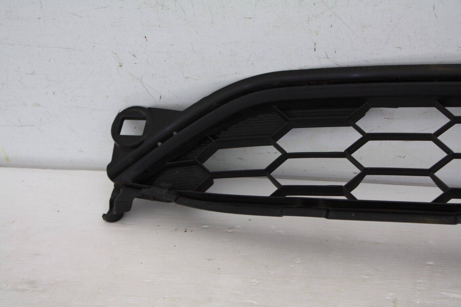 Honda-HR-V-Front-Bumper-Lower-Grill-2015-to-2018-71103T7JH000-Genuine-175714628459-4
