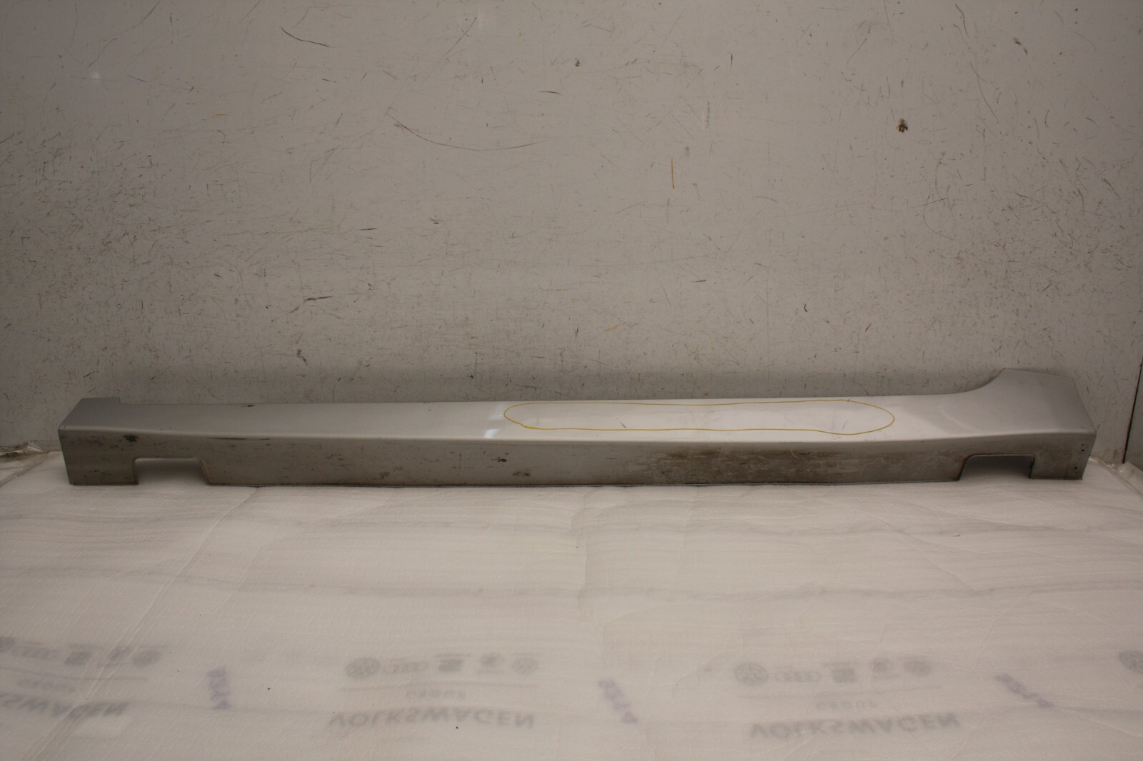 Hyundai Ioniq Left Side Skirt 2016 TO 2023 87751-G2000 Genuine *DAMAGED*