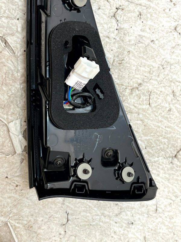 Kia Sportage NQ5 Rear Bumper Right Inner Side Taillight 2023 92404 R2000 Genuine 178510175679 8