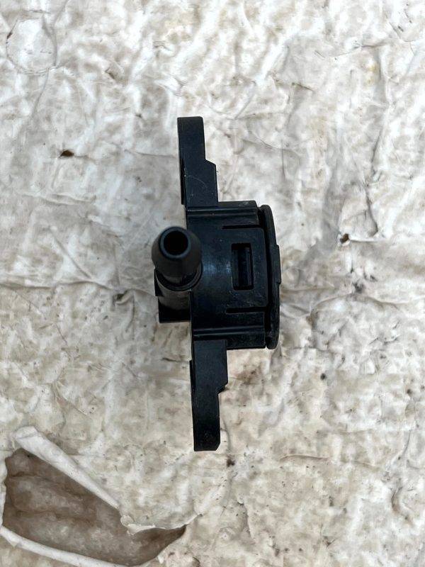LR Discovery Sport L550 Front Bumper Crash Impact Sensor FK72-14B750-AB Genuine 4 LR Discovery Sport L550 Front Bumper Crash Impact Sensor FK72 14B750 AB Genuine 178450358189 5