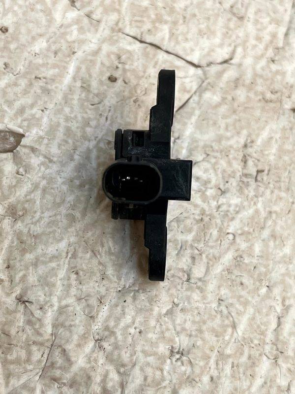 LR Discovery Sport L550 Front Bumper Crash Impact Sensor FK72-14B750-AB Genuine 5 LR Discovery Sport L550 Front Bumper Crash Impact Sensor FK72 14B750 AB Genuine 178450358189 6
