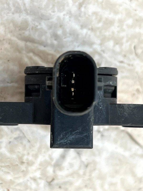 LR Discovery Sport L550 Front Bumper Crash Impact Sensor FK72-14B750-AB Genuine 6 LR Discovery Sport L550 Front Bumper Crash Impact Sensor FK72 14B750 AB Genuine 178450358189 7