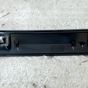 LR Range Rover Vogue L460 Rear Tailgate Molding Trim 2022 ON M8E2-404C42 Genuine 27 LR Range Rover Vogue L460 Rear Tailgate Molding Trim 2022 ON M8E2-404C42 Genuine - Image 11