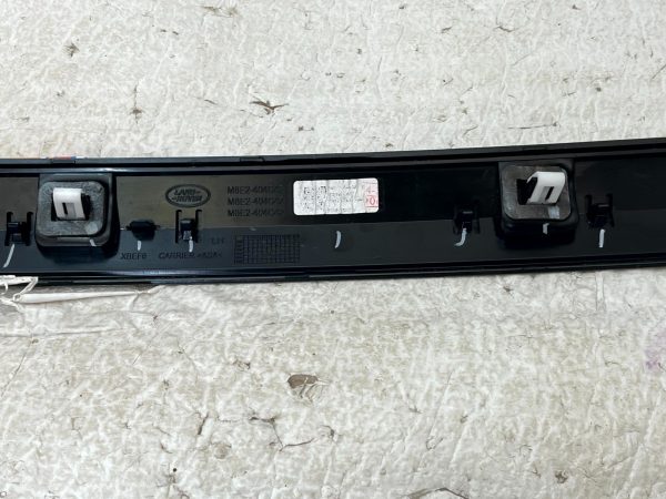 LR Range Rover Vogue L460 Rear Tailgate Molding Trim 2022 ON M8E2-404C42 Genuine 12 LR Range Rover Vogue L460 Rear Tailgate Molding Trim 2022 ON M8E2 404C42 Genuine 178536515149 13