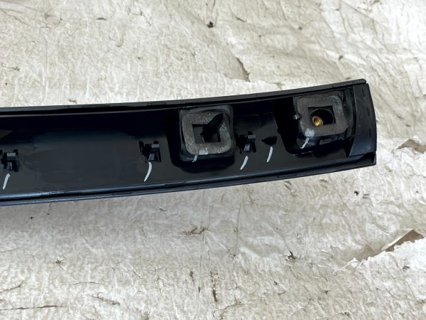 LR Range Rover Vogue L460 Rear Tailgate Molding Trim 2022 ON M8E2-404C42 Genuine 14 LR Range Rover Vogue L460 Rear Tailgate Molding Trim 2022 ON M8E2 404C42 Genuine 178536515149 15