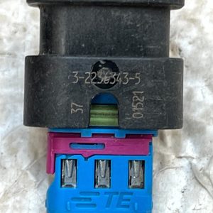 Land Rover Defender Discovery Parking Sensor Plug Connector 322363435 Genuine 16 Land Rover Defender Discovery Parking Sensor Plug Connector 322363435 Genuine - Image 8