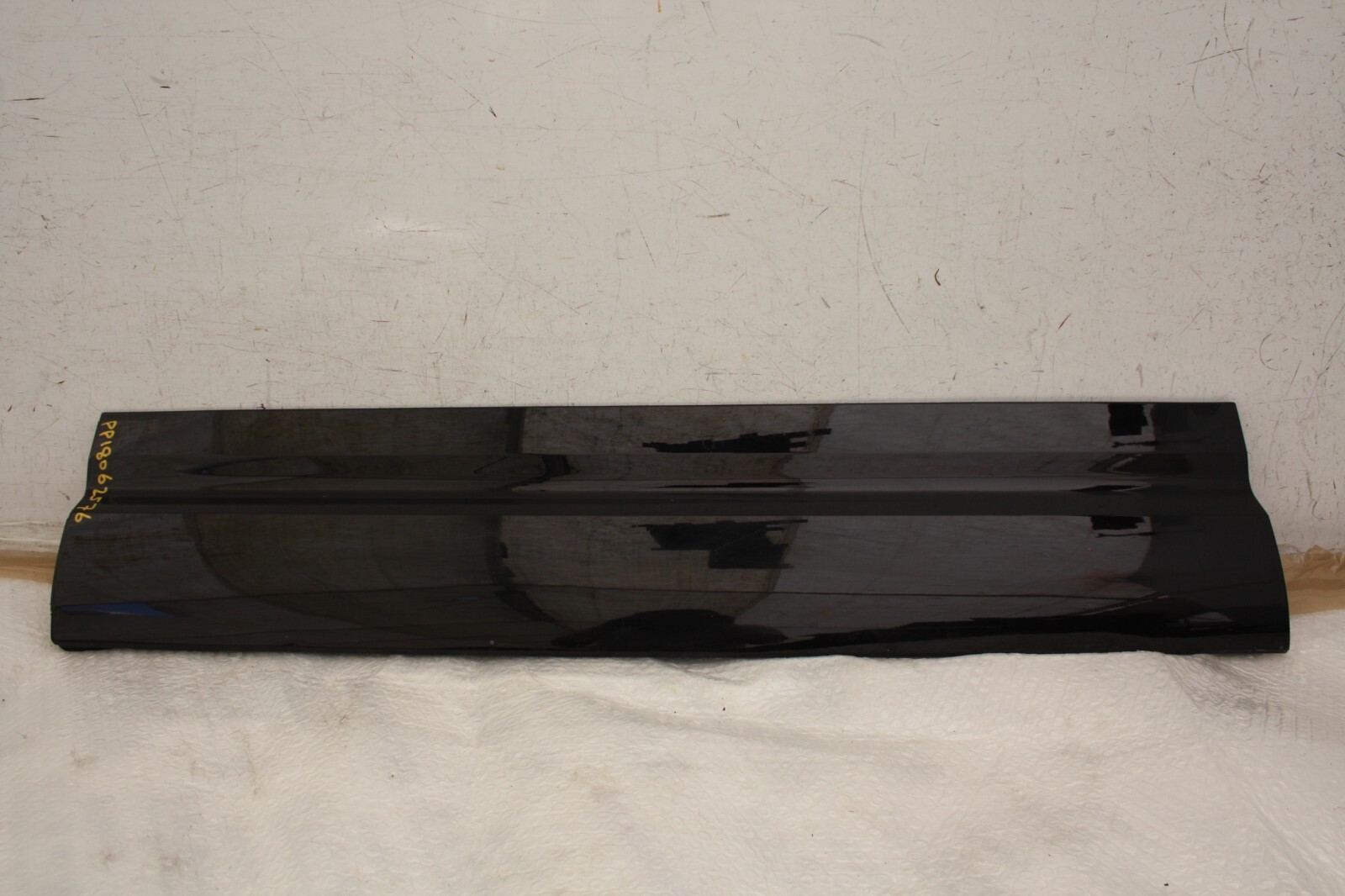 Land Rover Defender L663 Front Left Door Moulding 2020 ON L8B2-21065-D Genuine