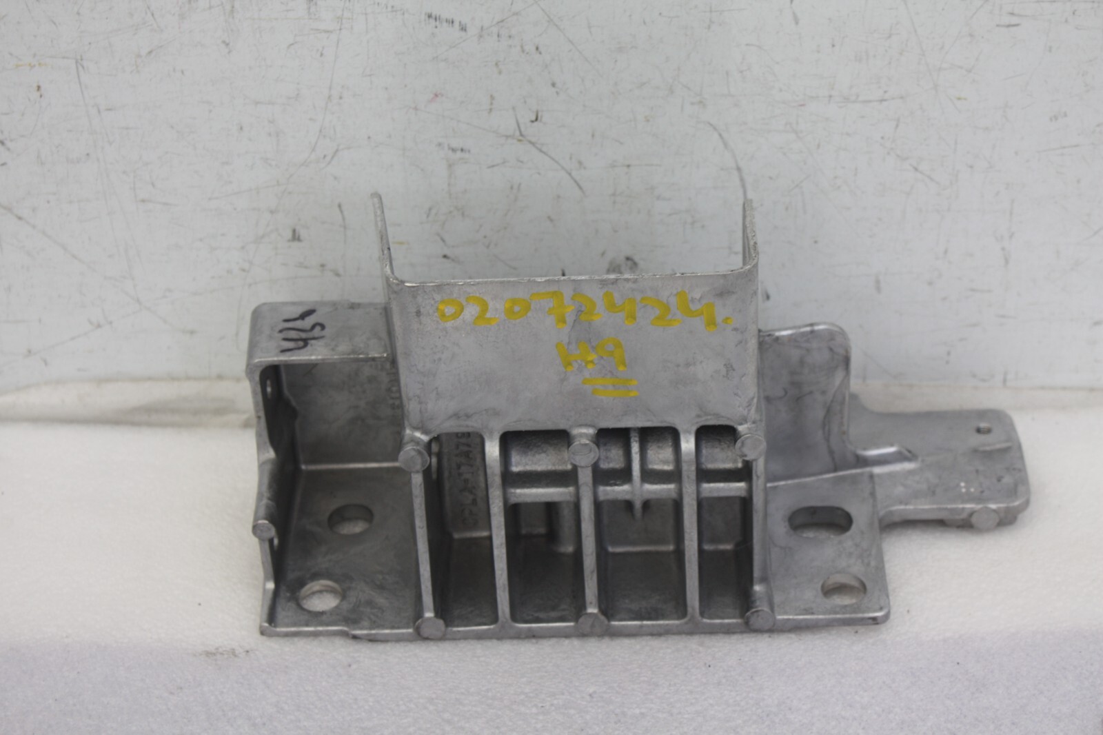 Land Rover Defender L663 Front Right Impact Bar Bracket 2020 ON CPLA-17A793-AE