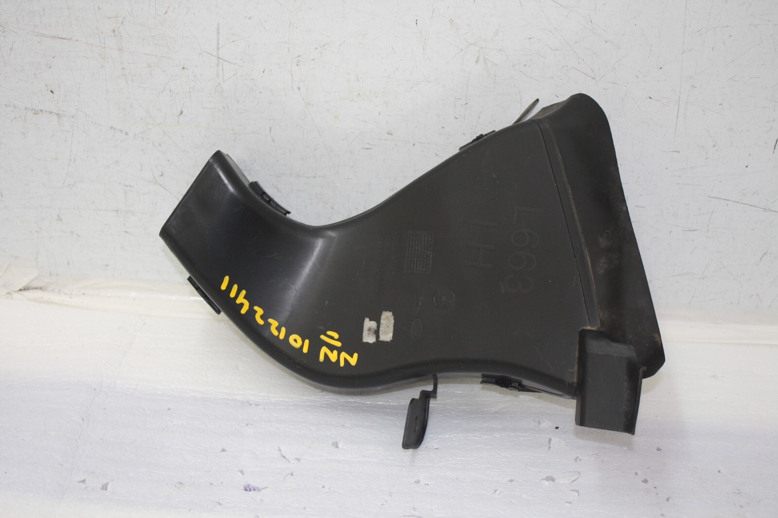 Land Rover Defender L663 Left Side Air Filter Duct 2020 ON L8B2-2D209-A Genuine