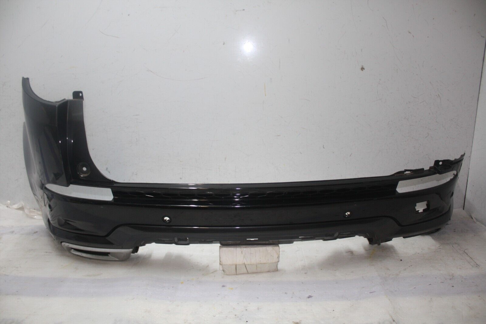 Land Rover Discovery Sport Dynamic Rear Bumper 2015 TO 2019 Genuine *DAMAGED*