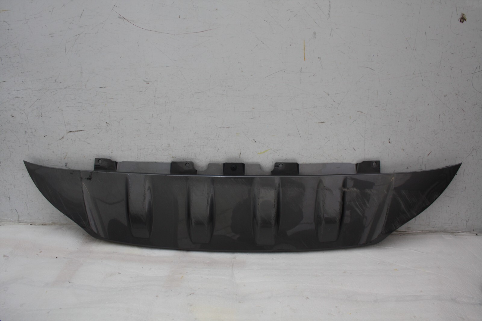 Land Rover Discovery Sport L550 Front Lower Section 2019 ON Genuine *DAMAGED*