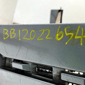 Land Rover Range Rover Velar L560 Rear Bumper 2017-2023 J8A2-17A958-CB Genuine - Image 21