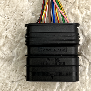 Mercedes C Class W204 PDC Parking Sensor Loom Plug Connector A0001534524 Genuine - Image 3