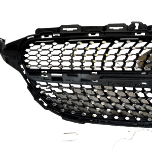Mercedes C Class W205 AMG Front Radiator Grill 2018 TO 2022 A2058800407 Genuine - Image 2