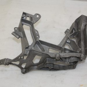 Mercedes C Class W205 Front Right Headlight Bracket A2056225300 Genuine - Image 12