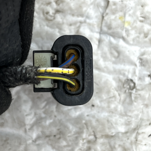 Mercedes C-Class W205 PDC Sensor Wiring Loom Plug Connector A0225452426 Genuine - Image 4