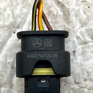 Mercedes C Class W205 PDC Sensor Wiring Loom Plug Connector A0225452426 Genuine - Image 9