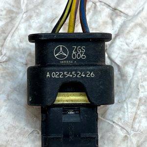 Mercedes C-Class W205 PDC Sensor Wiring Loom Plug Connector A0225452426 Genuine 16 Mercedes C-Class W205 PDC Sensor Wiring Loom Plug Connector A0225452426 Genuine - Image 8