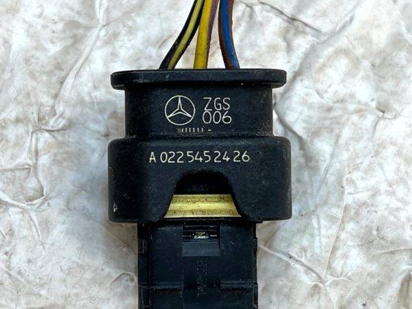 Mercedes C-Class W205 PDC Sensor Wiring Loom Plug Connector A0225452426 Genuine 7 Mercedes C Class W205 PDC Sensor Wiring Loom Plug Connector A0225452426 Genuine 178427604179 8