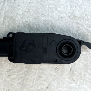 Mercedes CLA C118 X118 W177 HVAC Air Intake Actuator Motor 5878R1000 Genuine - Image 4