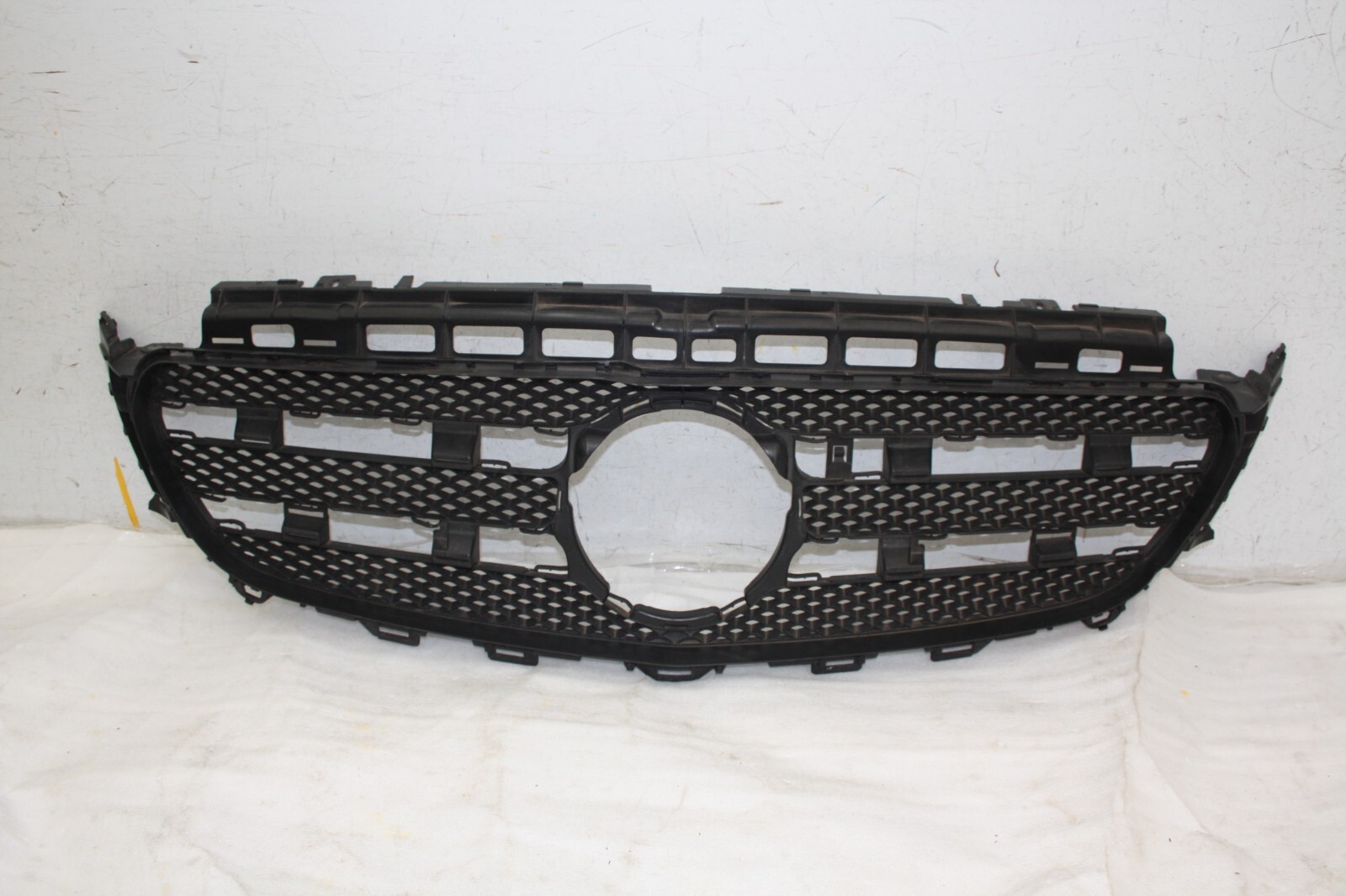 Mercedes E Class W213 AMG Front Bumper Grill 2016 TO 2020 A2138880123 *DAMAGED*