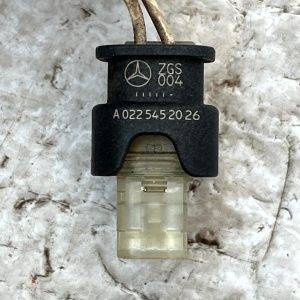 Mercedes E W213 Rear Tailgate Switch Sensor Module 2016-2020 A2139052403 Genuine - Image 6