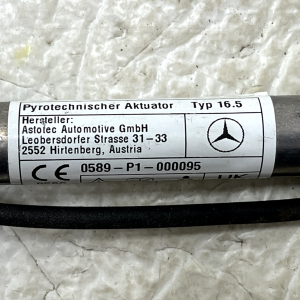 Mercedes EQE V295 Front Bonnet Hinge Pedestrian Actuator 2024 ON A2959064800 - Image 12