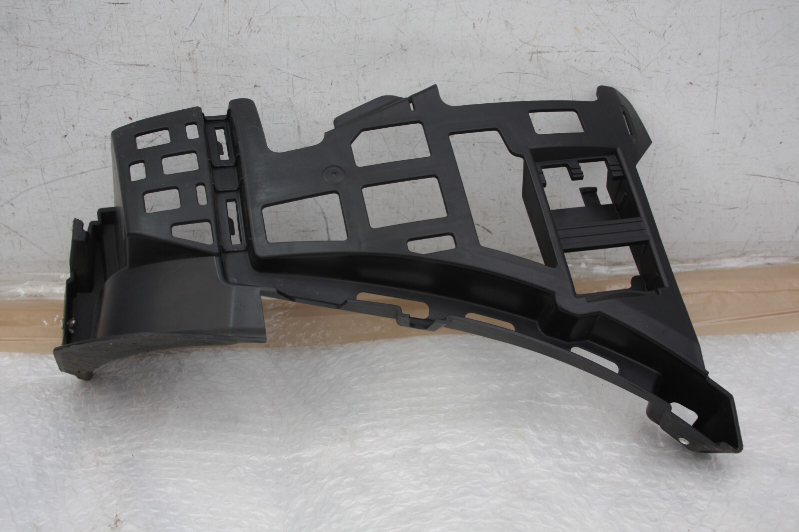 Mercedes GLA X156 Rear Bumper Right Bracket 2014 TO 2017 A1568851214 Genuine