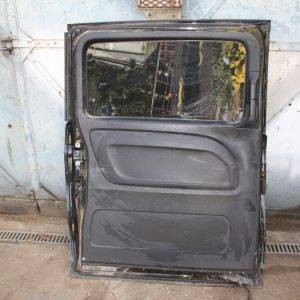 Mercedes V Class Vito W447 Left Side Sliding Door *DAMAGED* - Image 7