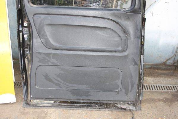 Mercedes V Class Vito W447 Left Side Sliding Door DAMAGED 178507815489 9