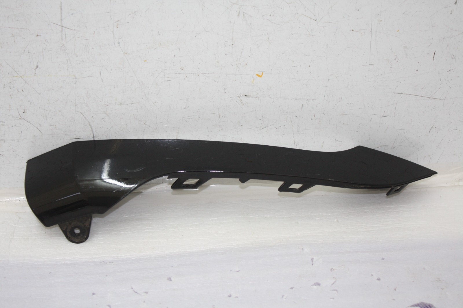 Range Rover Evoque Front Bumper Right Trim 2019 ON K8D2-17E784-AB Genuine