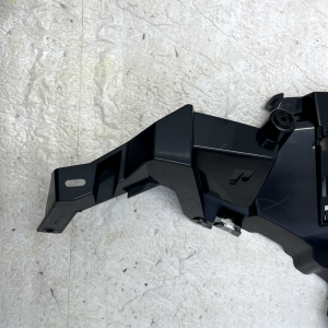 Range Rover Evoque L551 Rear Bumper Left Bracket 2019 ON M8D2-17B931-A Genuine - Image 5