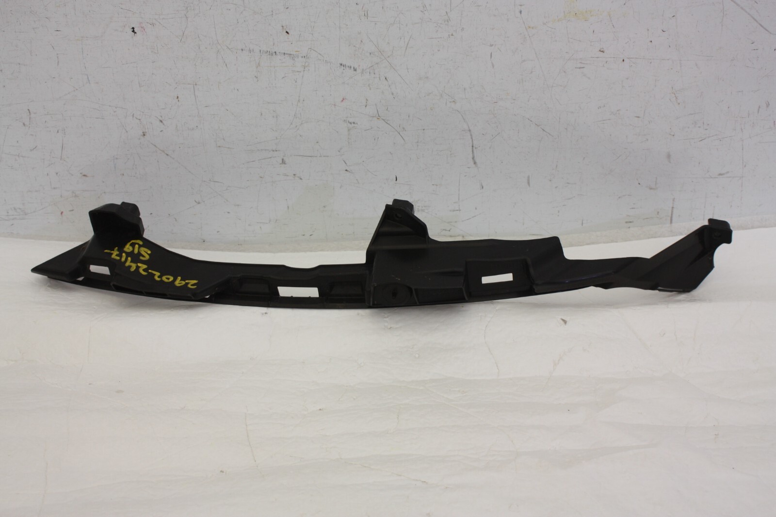 Range Rover Evoque L551 Right Side Headlight Bracket 2019 ON K8D2-13D096-AA