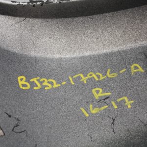 Range Rover Evoque Rear Bumper Right Corner 2015 TO 2019 BJ32-17926-A *DAMAGED* - Image 9
