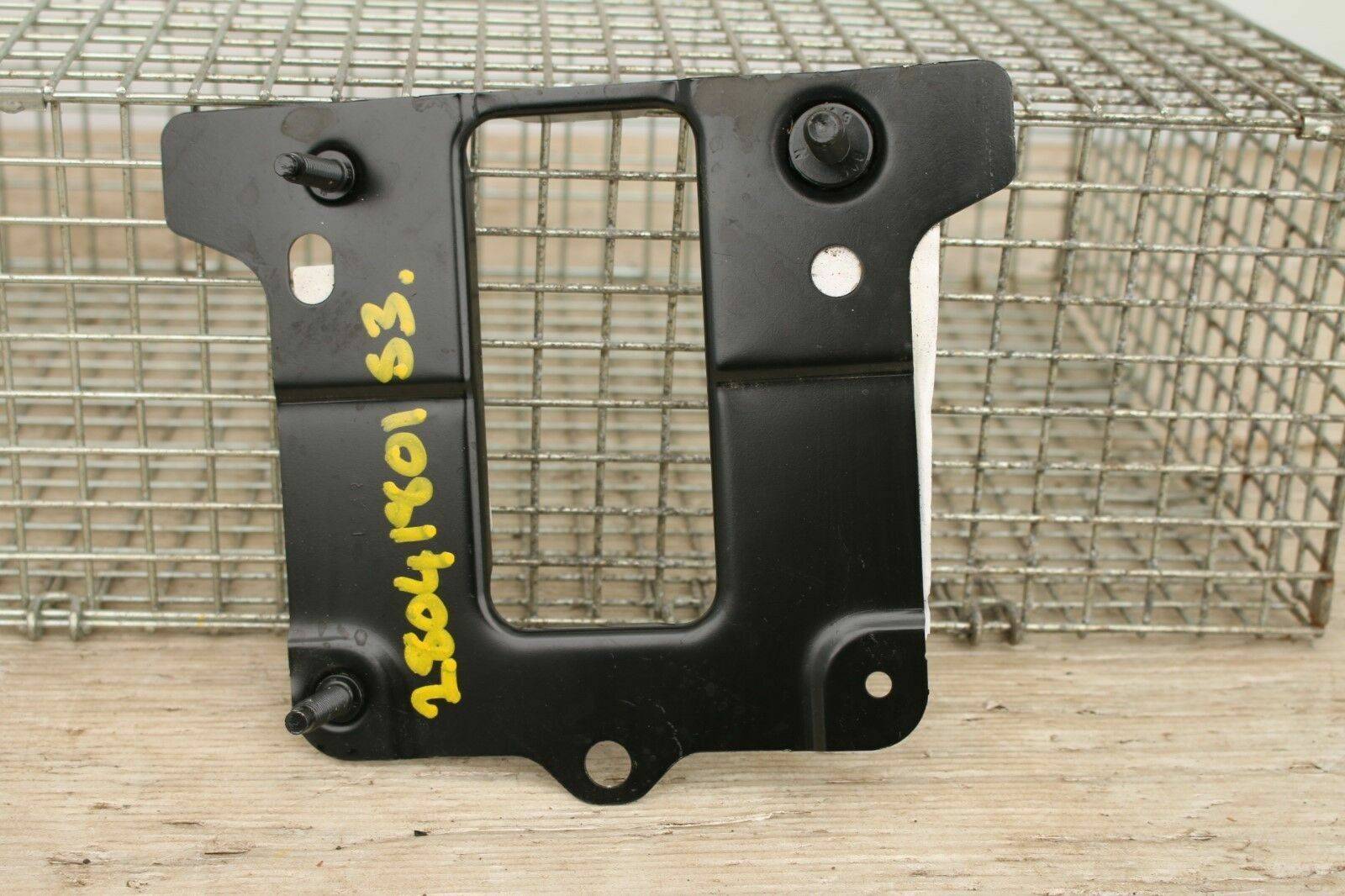 Range-Rover-Rear-Right-Bumper-Reinforcement-Bracket-2018-On-LR042994-176484117779-2