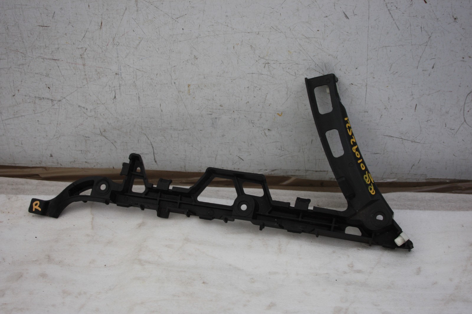 Range Rover Sport L320 Rear Bumper Right Bracket 2009-2013 AH32-17A881 Genuine