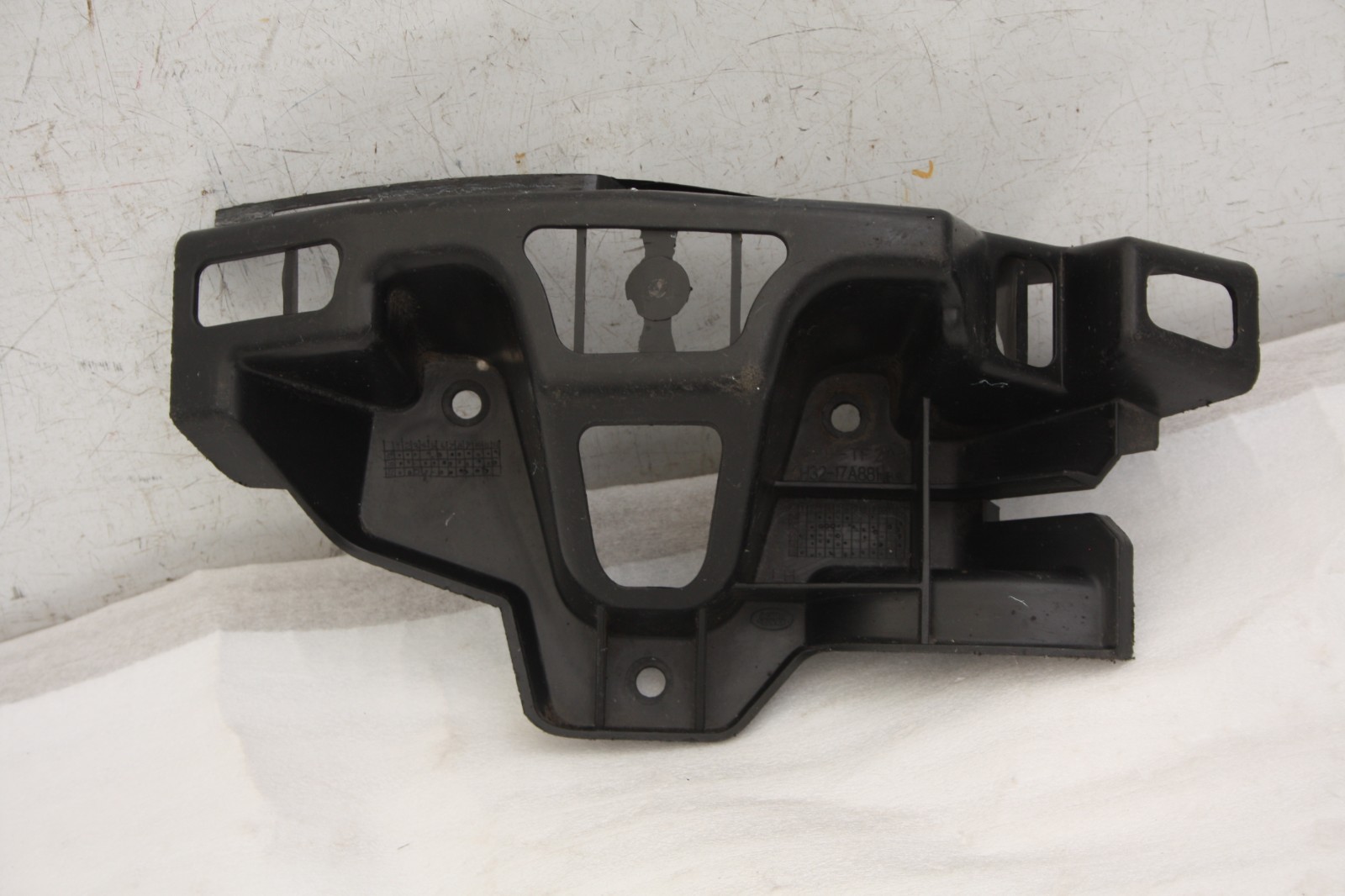Range Rover Sport Rear Bumper Left Bracket 2005 TO 2013 AH32-17A881-BA Genuine