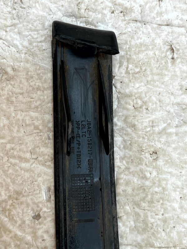Range Rover Velar L560 Front Bumper Left Cover Trim 17-23 J8A2-15B217-DB Genuine 4 Range Rover Velar L560 Front Bumper Left Cover Trim 17 23 J8A2 15B217 DB Genuine 178448387019 5