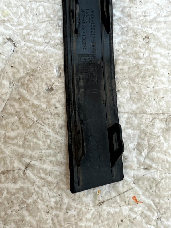 Range Rover Velar L560 Front Bumper Left Cover Trim 17-23 J8A2-15B217-DB Genuine 5 Range Rover Velar L560 Front Bumper Left Cover Trim 17 23 J8A2 15B217 DB Genuine 178448387019 6