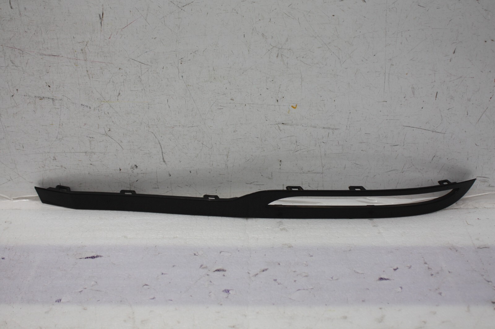 Range Rover Velar L560 Rear Bumper Left Trim 2017 TO 2023 J8A2-17D753-BA Genuine
