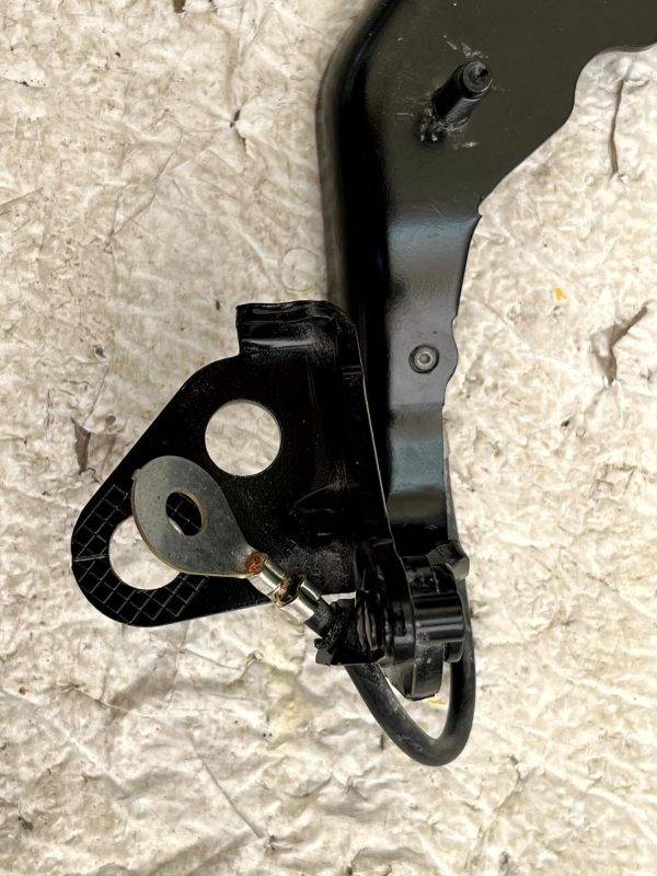Range Rover Velar L560 Rear Left Tailgate Hinge 2017-2023 J8A2-42901-AC Genuine 2 Range Rover Velar L560 Rear Left Tailgate Hinge 2017 2023 J8A2 42901 AC Genuine 178556541239 3