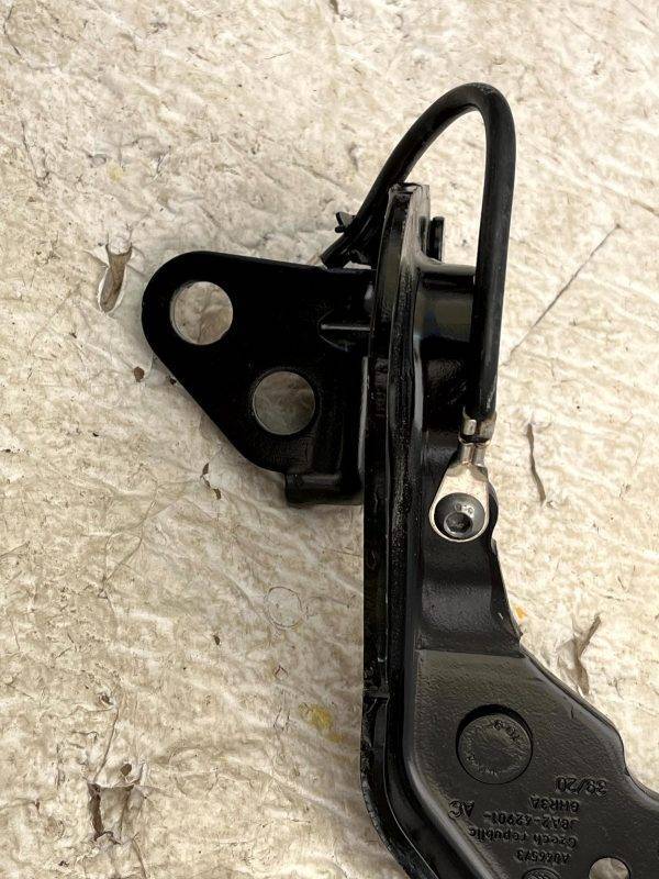 Range Rover Velar L560 Rear Left Tailgate Hinge 2017-2023 J8A2-42901-AC Genuine 4 Range Rover Velar L560 Rear Left Tailgate Hinge 2017 2023 J8A2 42901 AC Genuine 178556541239 5