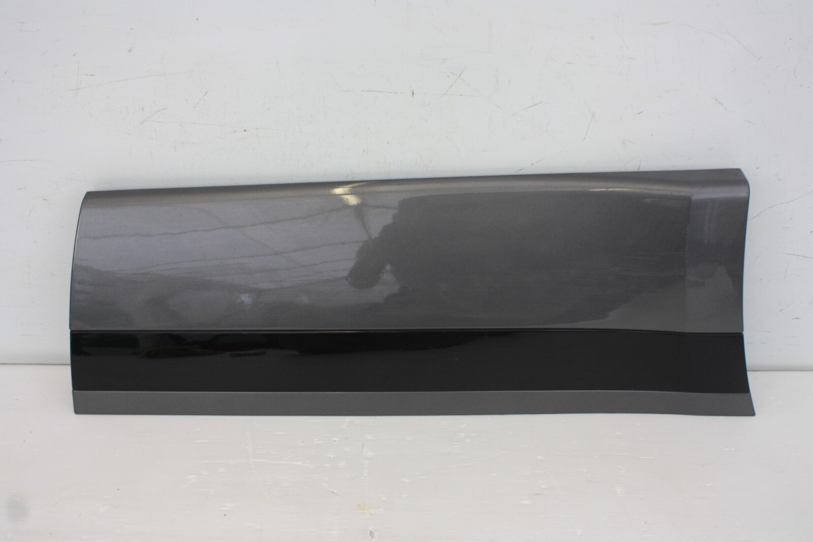 Range Rover Velar Rear Right Side Door Moulding 2017-2023 J8A2-274A48-B Genuine