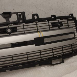 Range Rover Vogue L460 Front Bumper Lower Grill 2022 ON M8E2-17F791-A *DAMAGED* - Image 3