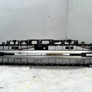 Range Rover Vogue L460 Front Bumper Lower Grill 2022 ON M8E2-17F791-A *DAMAGED*
